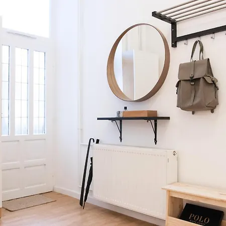 Scandi Custom 2-bdr Appartement