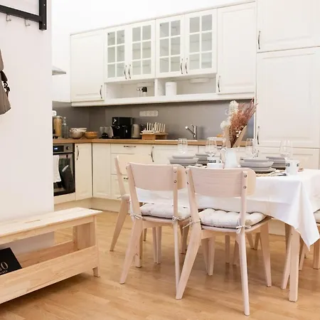 Scandi Custom 2-bdr *